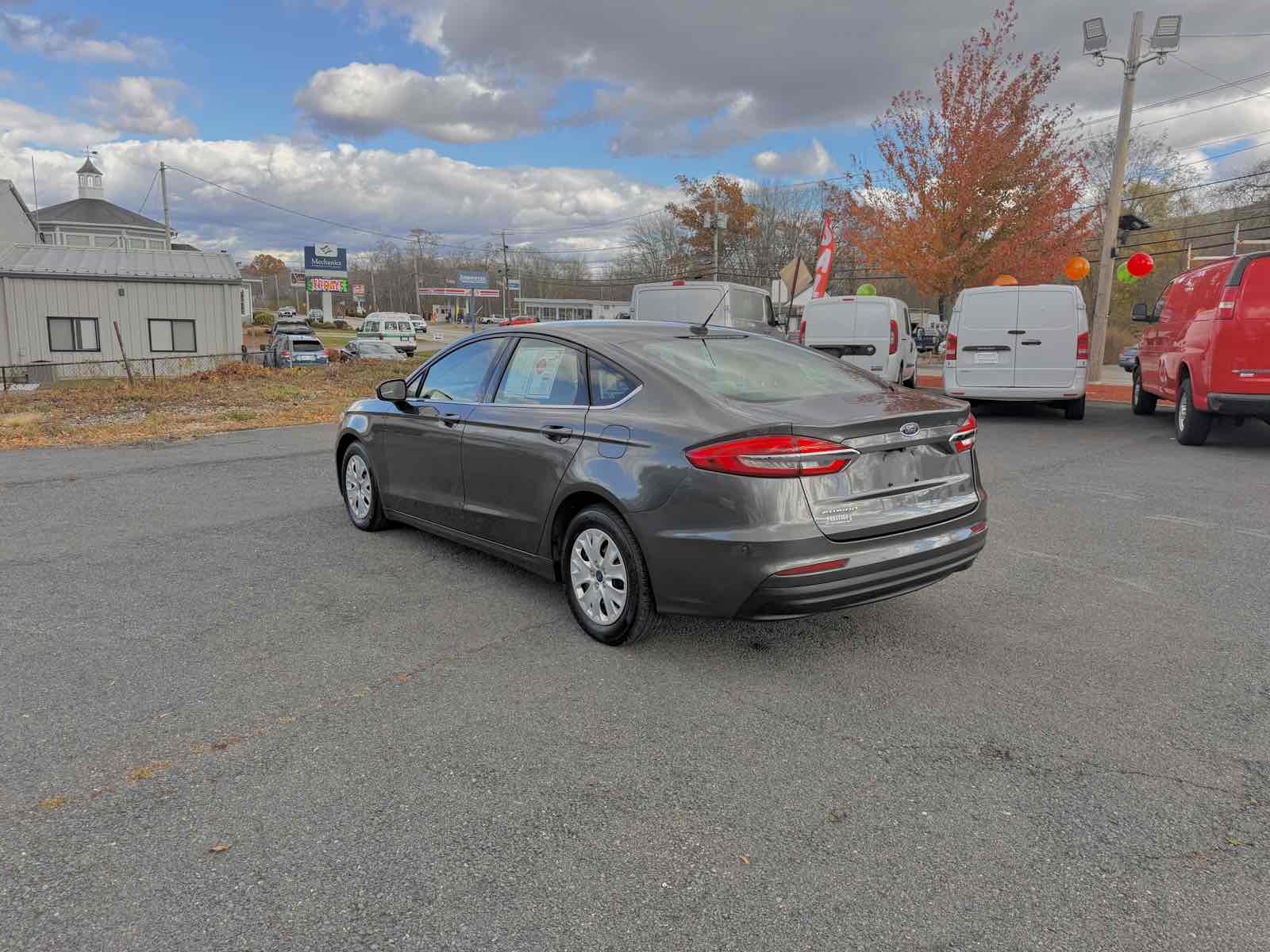 2019 Ford Fusion S photo 4