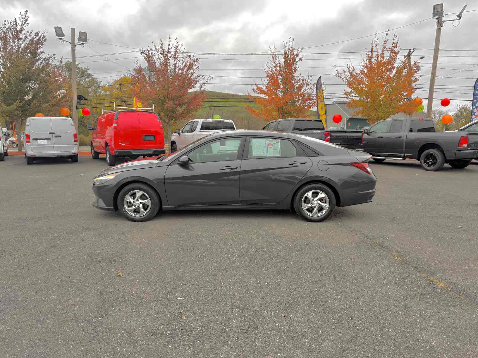 2021 Hyundai Elantra SE photo 2