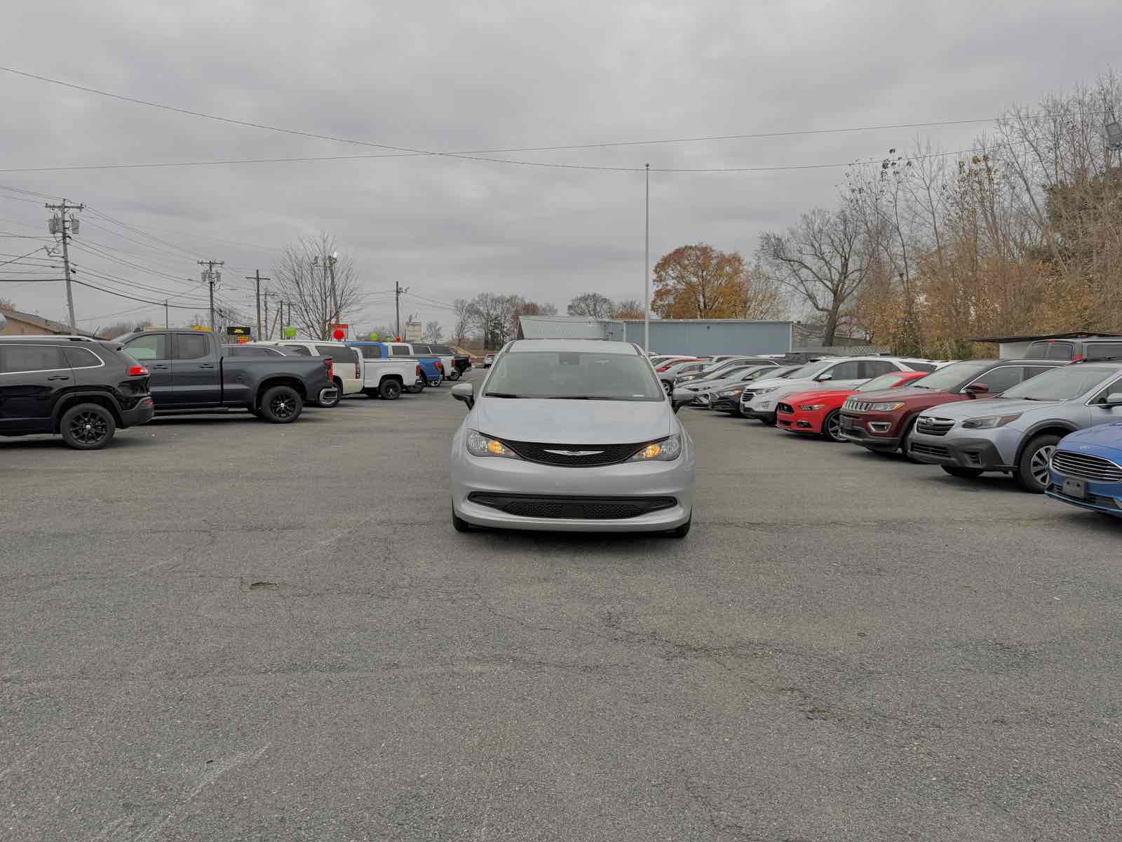 2023 Chrysler Voyager LX photo 2