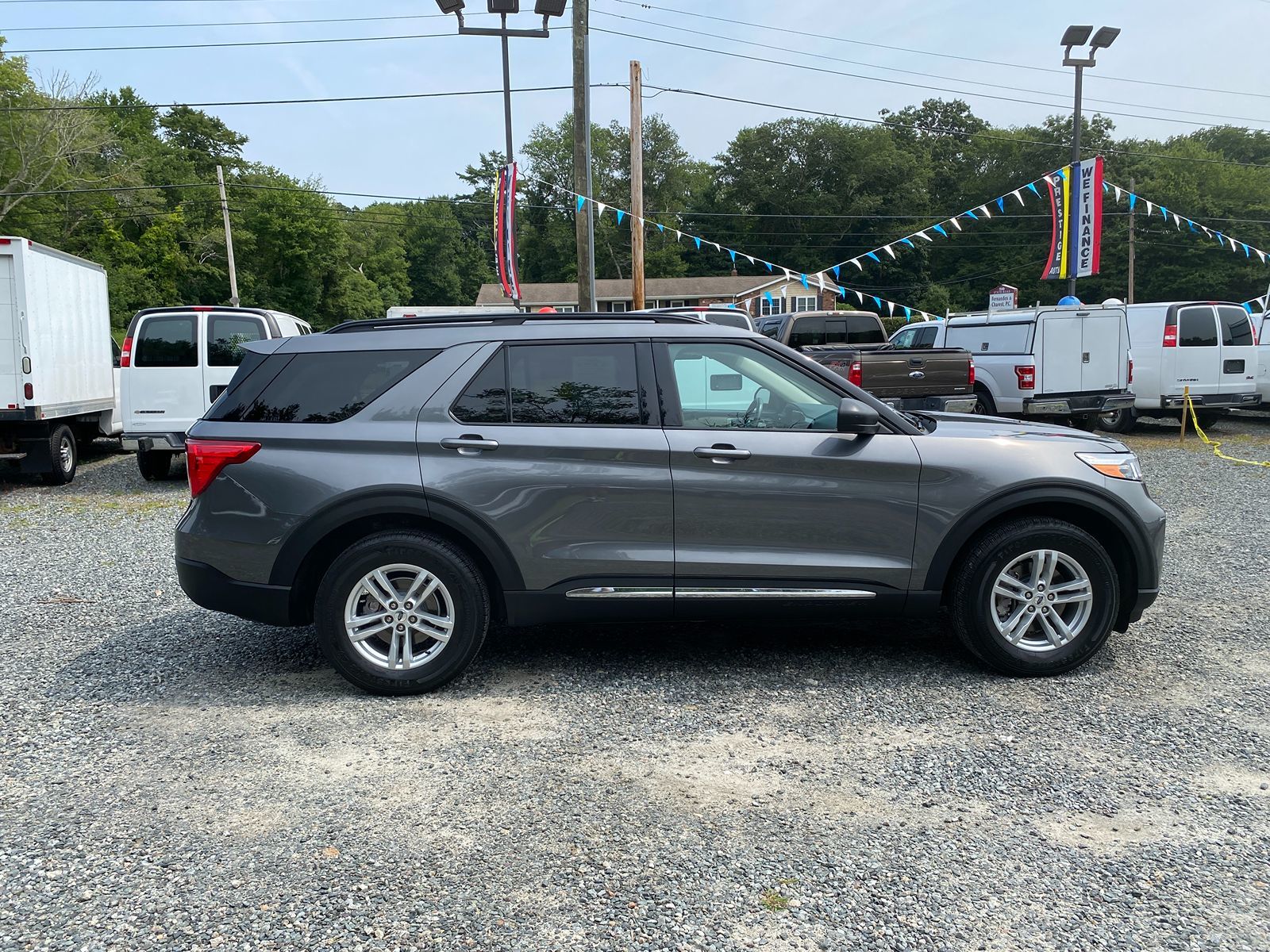 2022 Ford Explorer XLT - Photo 4