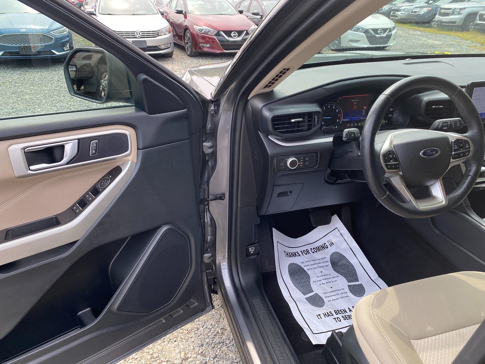 2022 Ford Explorer XLT - Photo 10