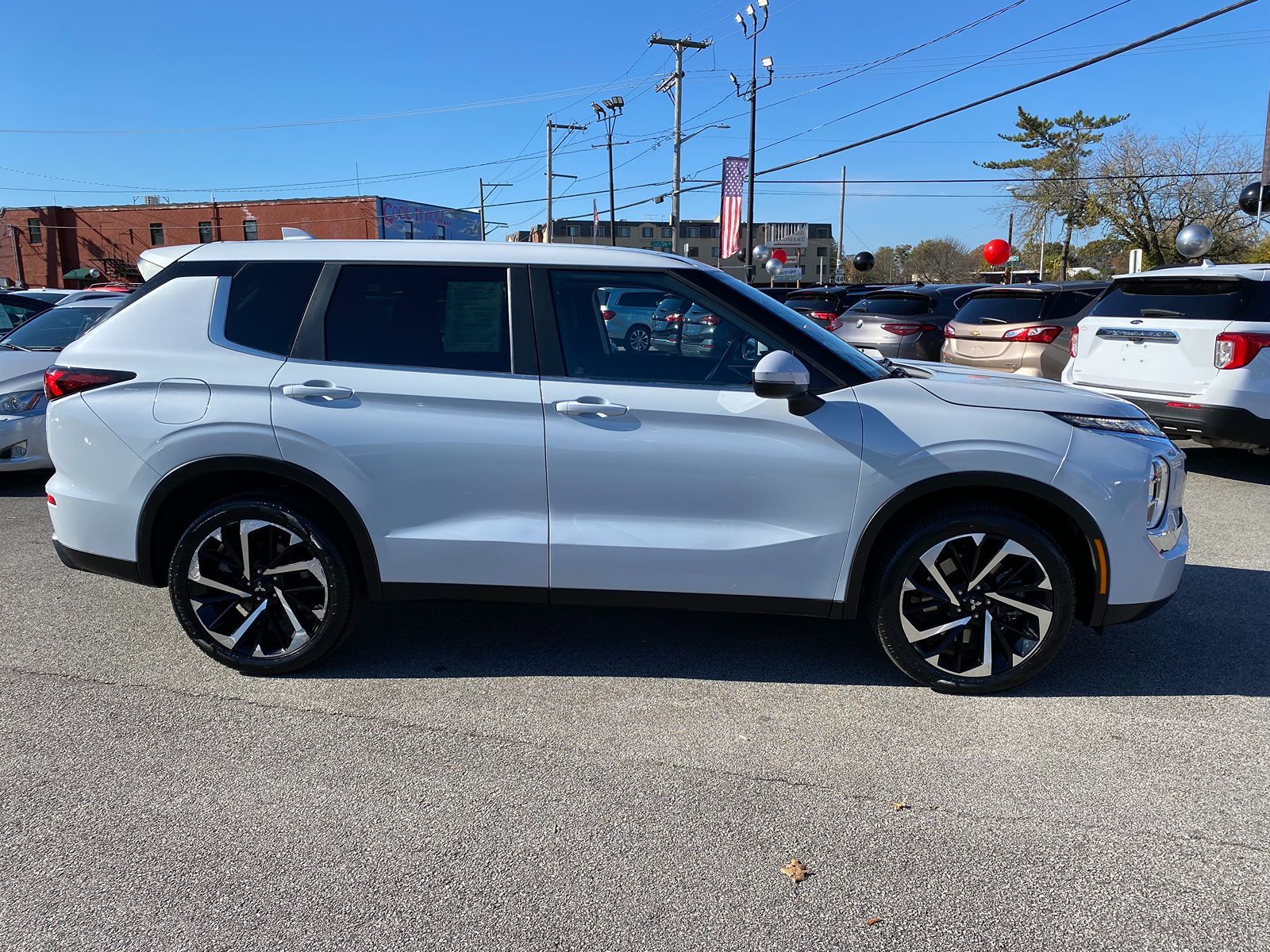 2022 Mitsubishi Outlander ES 4