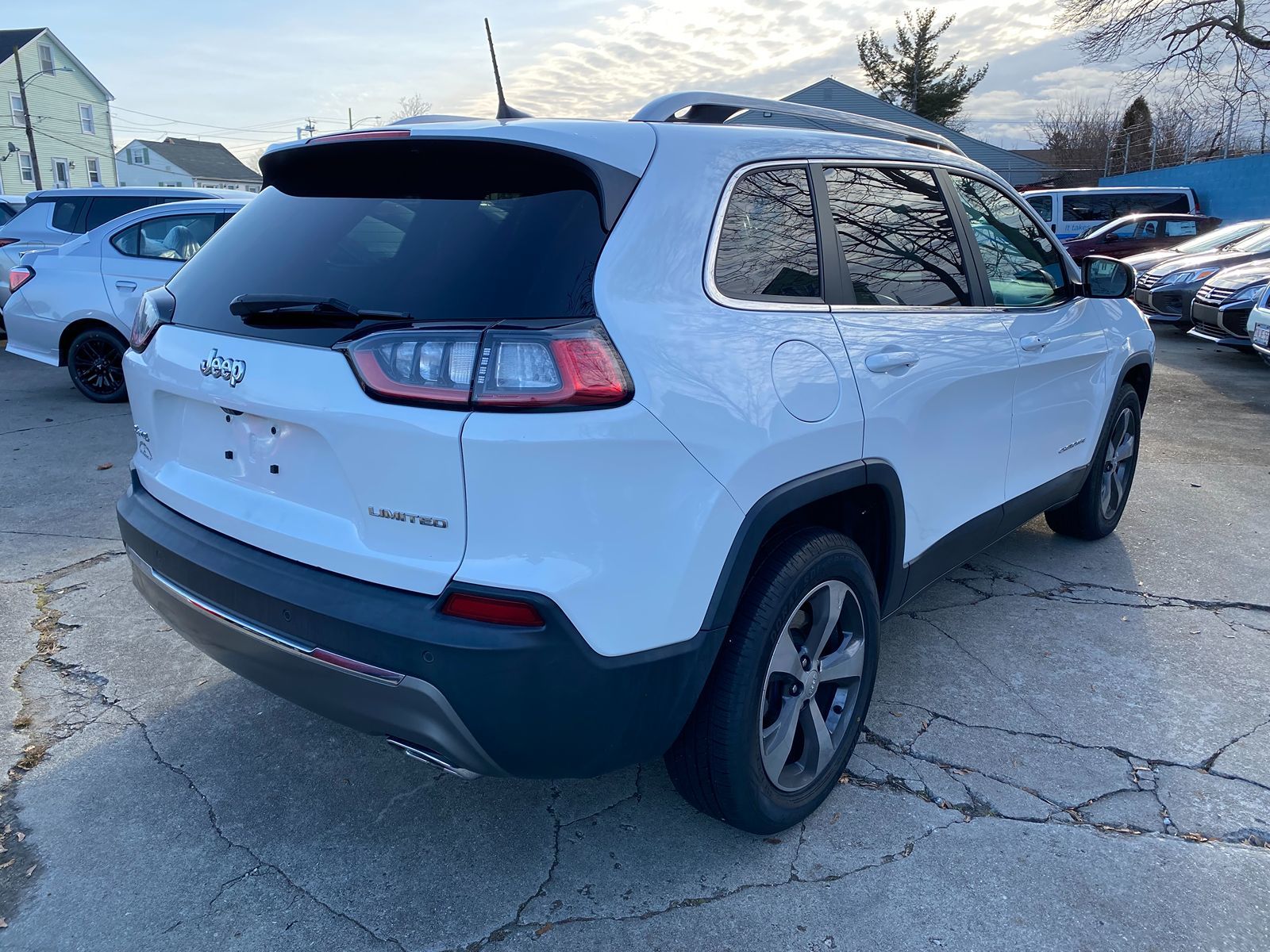 2019 Jeep Cherokee Limited 10