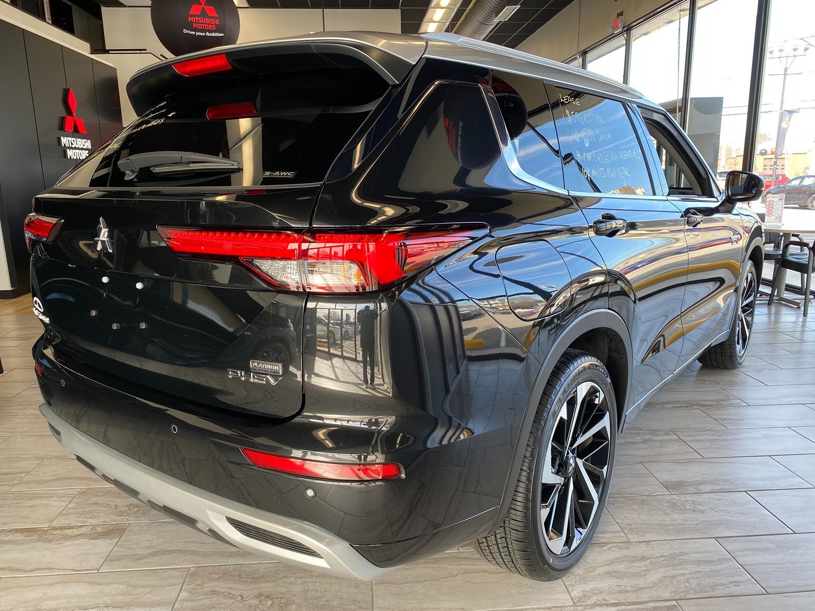 Sold 2024 Mitsubishi Outlander PHEV SEL Platinum Edition in East