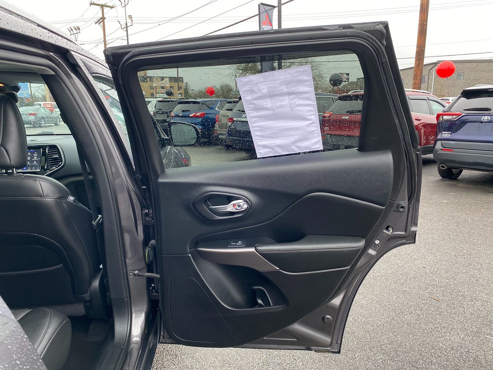 2019 Jeep Cherokee Limited 35