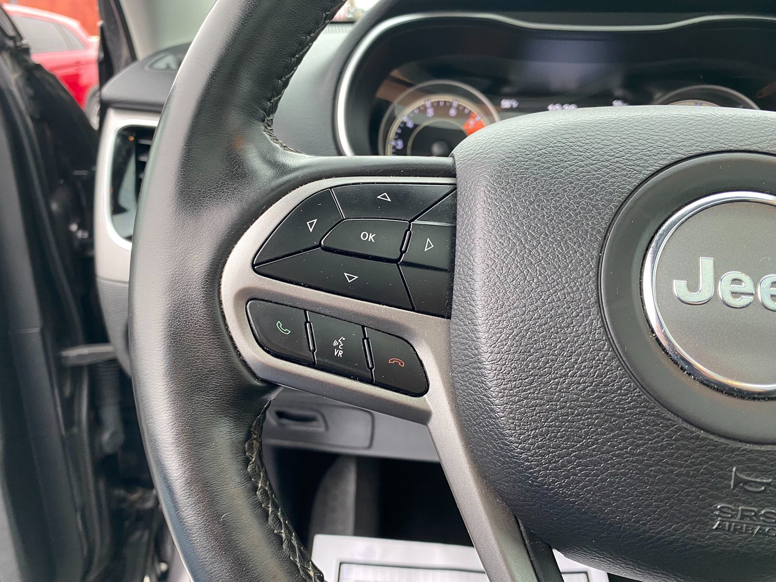 2019 Jeep Cherokee Limited 16