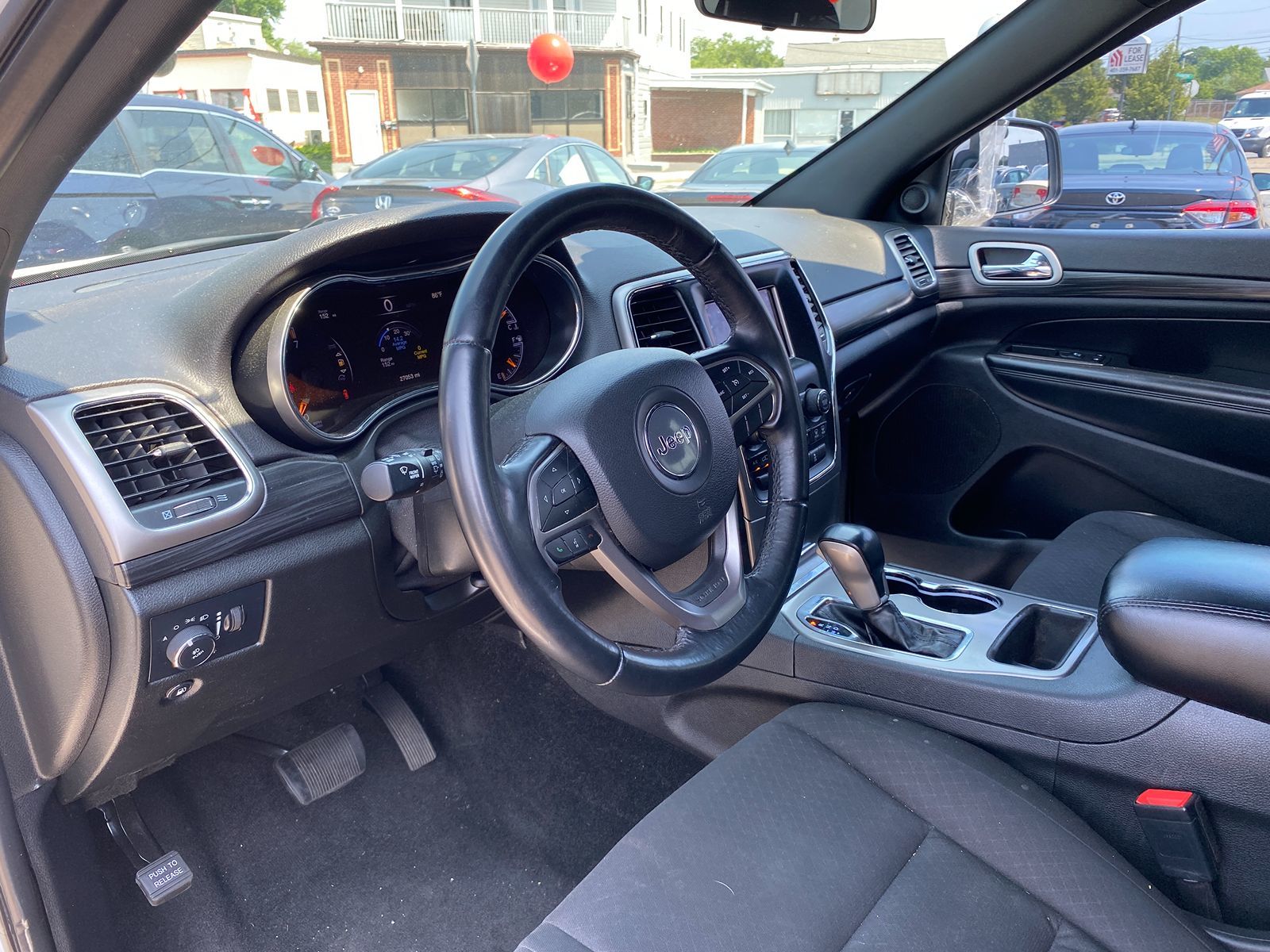 2021 Jeep Grand Cherokee Laredo E 8