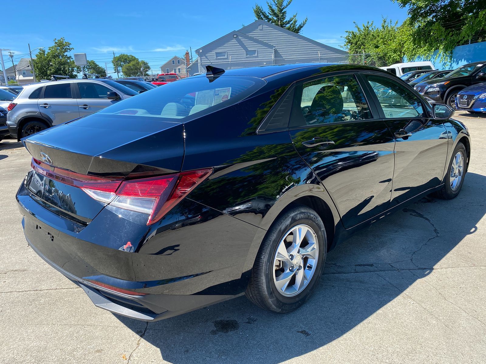 2021 Hyundai Elantra SE 3