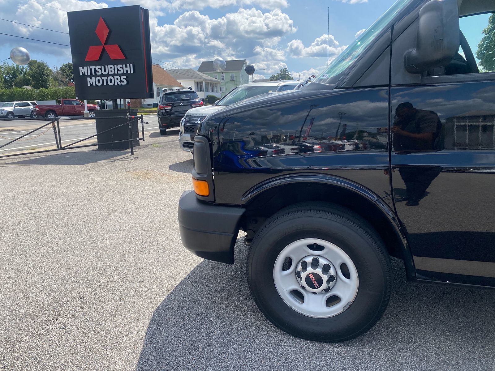 2014 GMC Savana Cargo Van  19