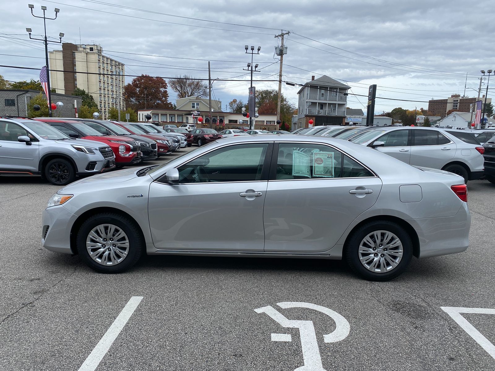 2012 Toyota Camry Hybrid LE 4