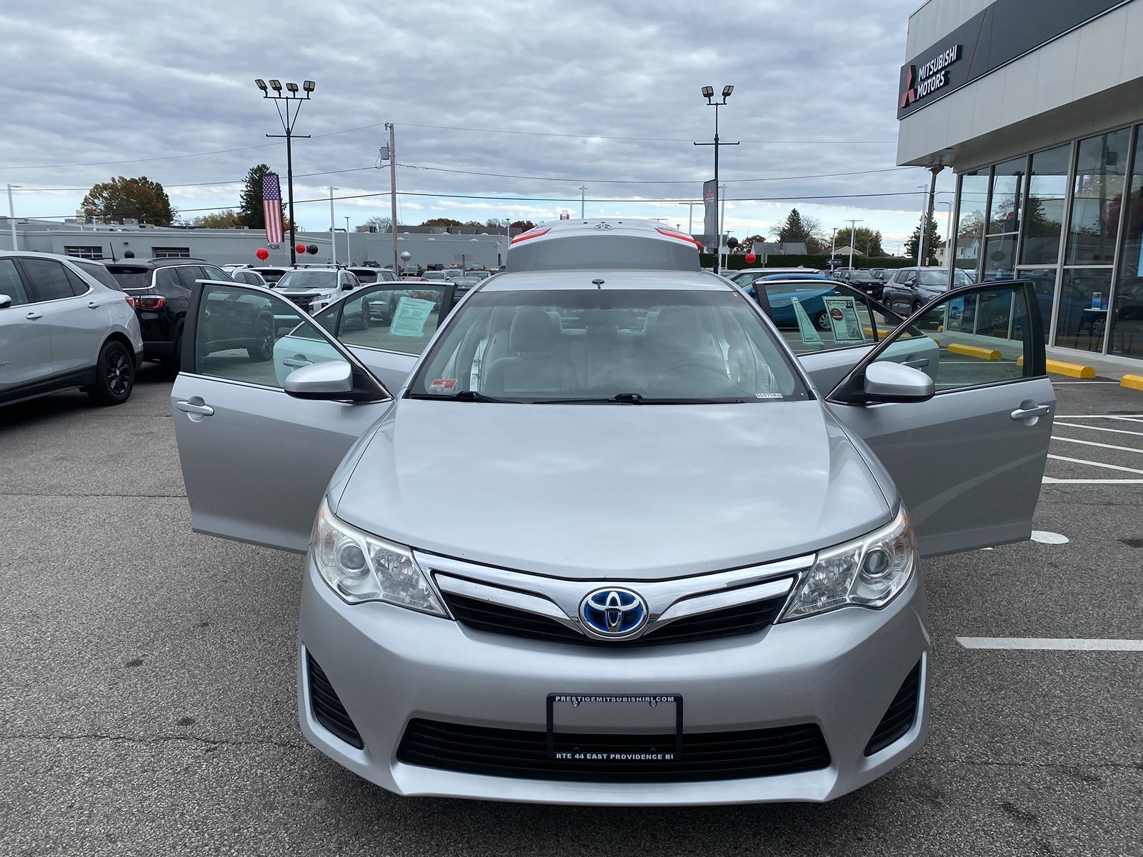 2012 Toyota Camry Hybrid LE 28