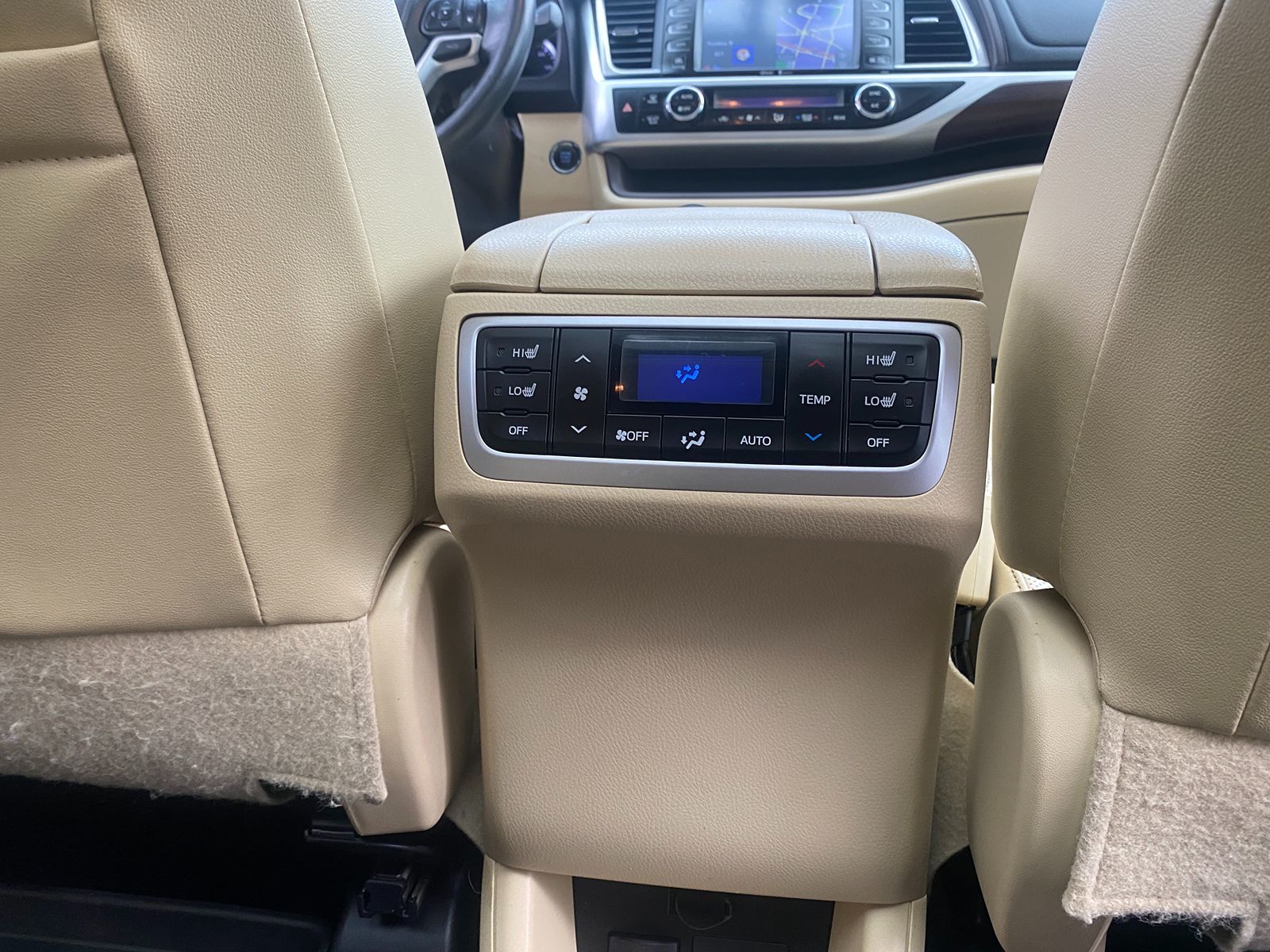 2014 Toyota Highlander Limited 37