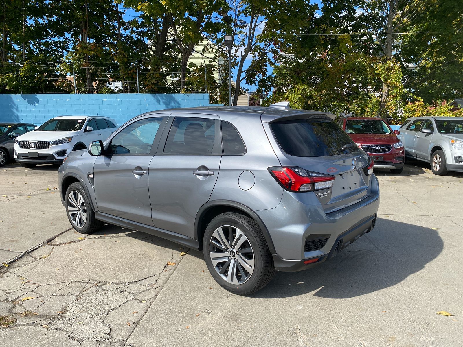 2022 Mitsubishi Outlander Sport ES 5