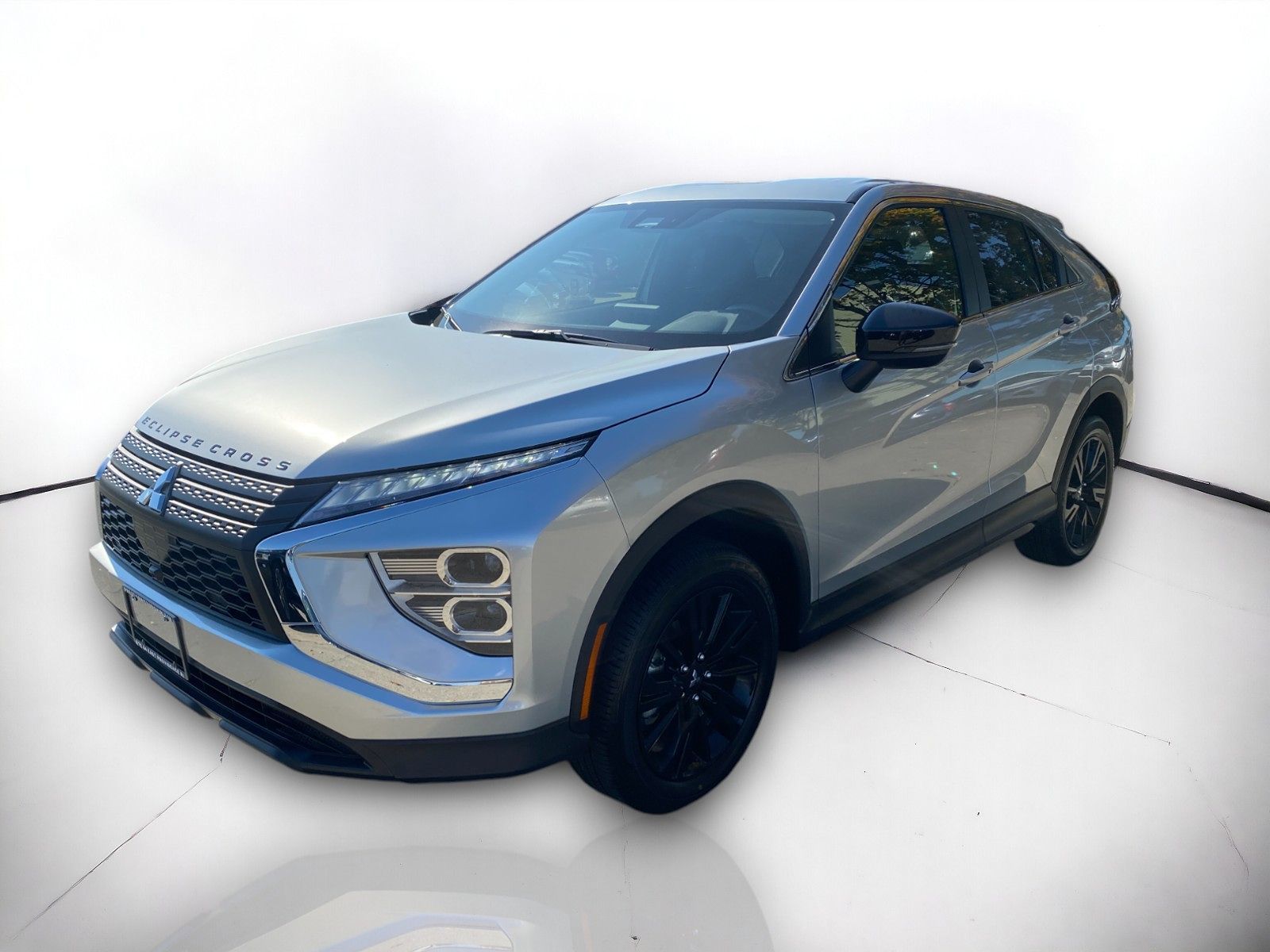 2024 Mitsubishi Eclipse Cross LE 2