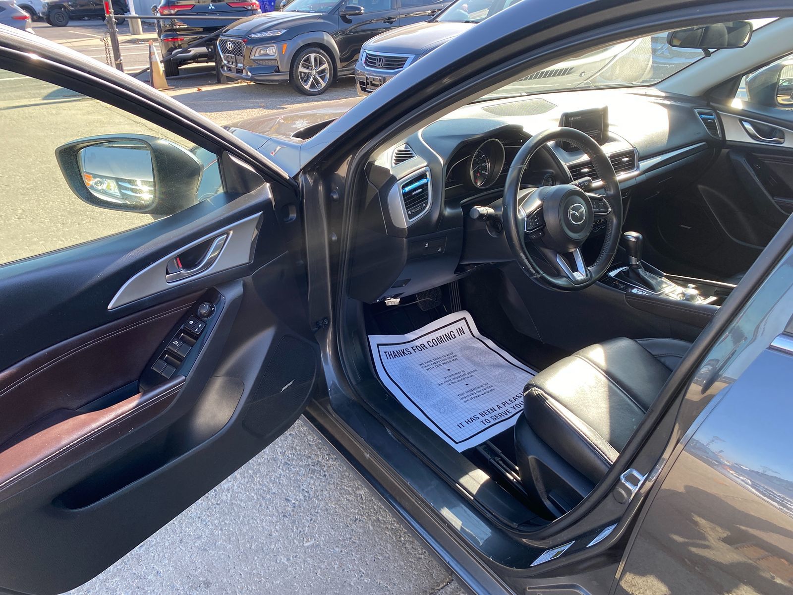 2018 Mazda Mazda3 5-Door Touring 10