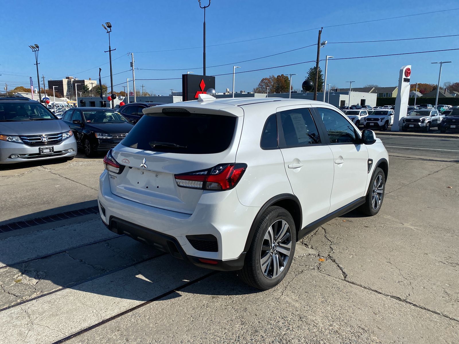 2020 Mitsubishi Outlander Sport ES 2.0 8