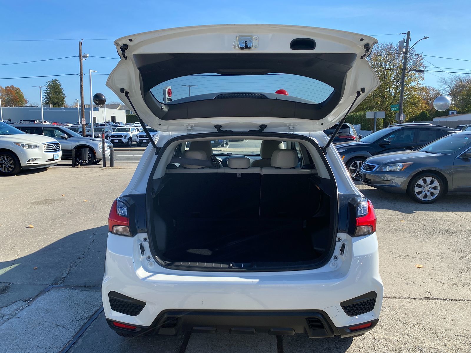 2020 Mitsubishi Outlander Sport ES 2.0 26