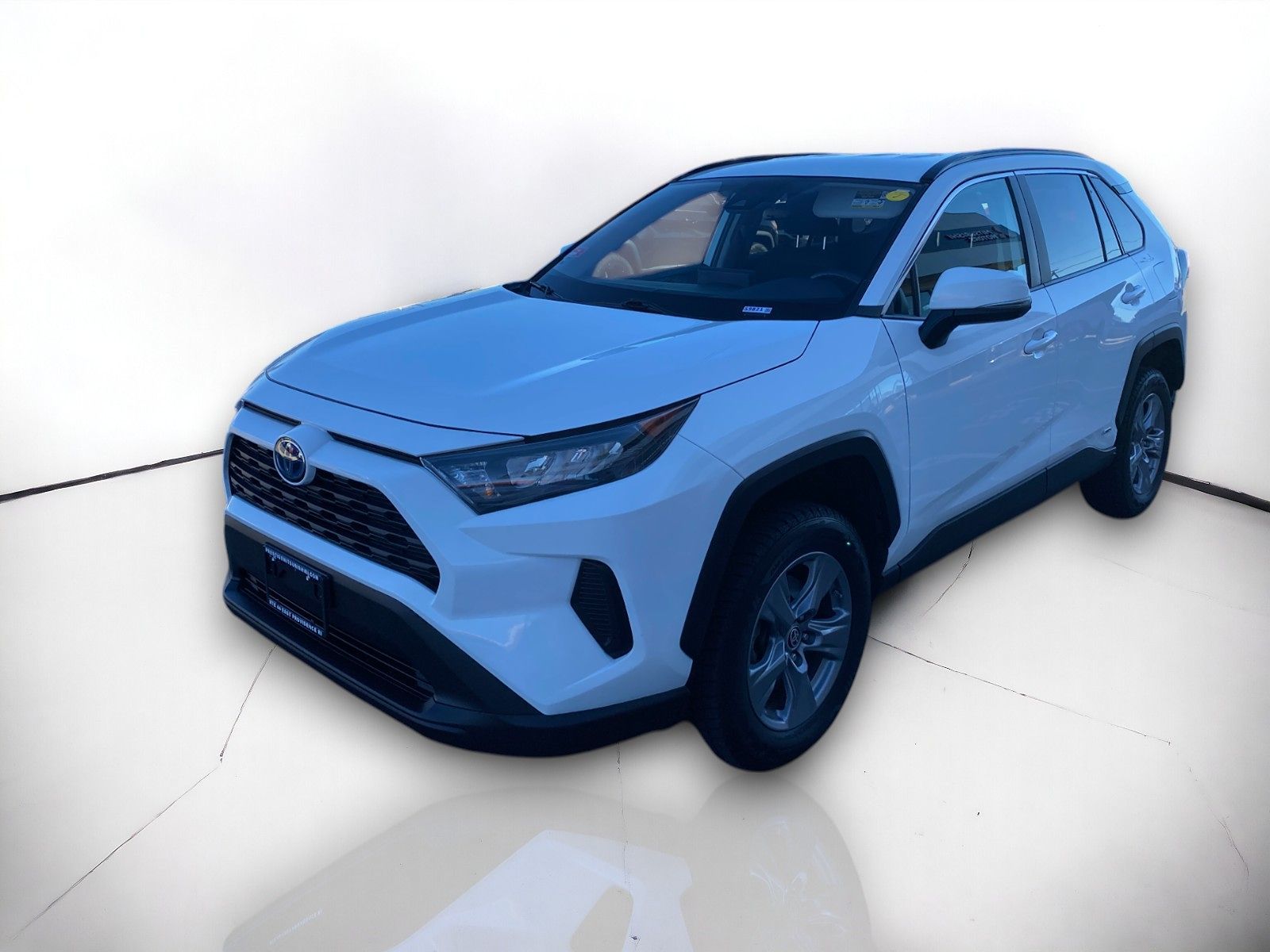 2022 Toyota RAV4 Hybrid LE 2