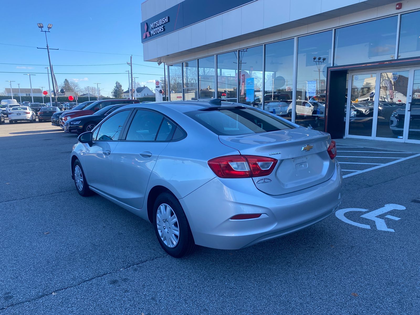 2017 Chevrolet Cruze LS 8