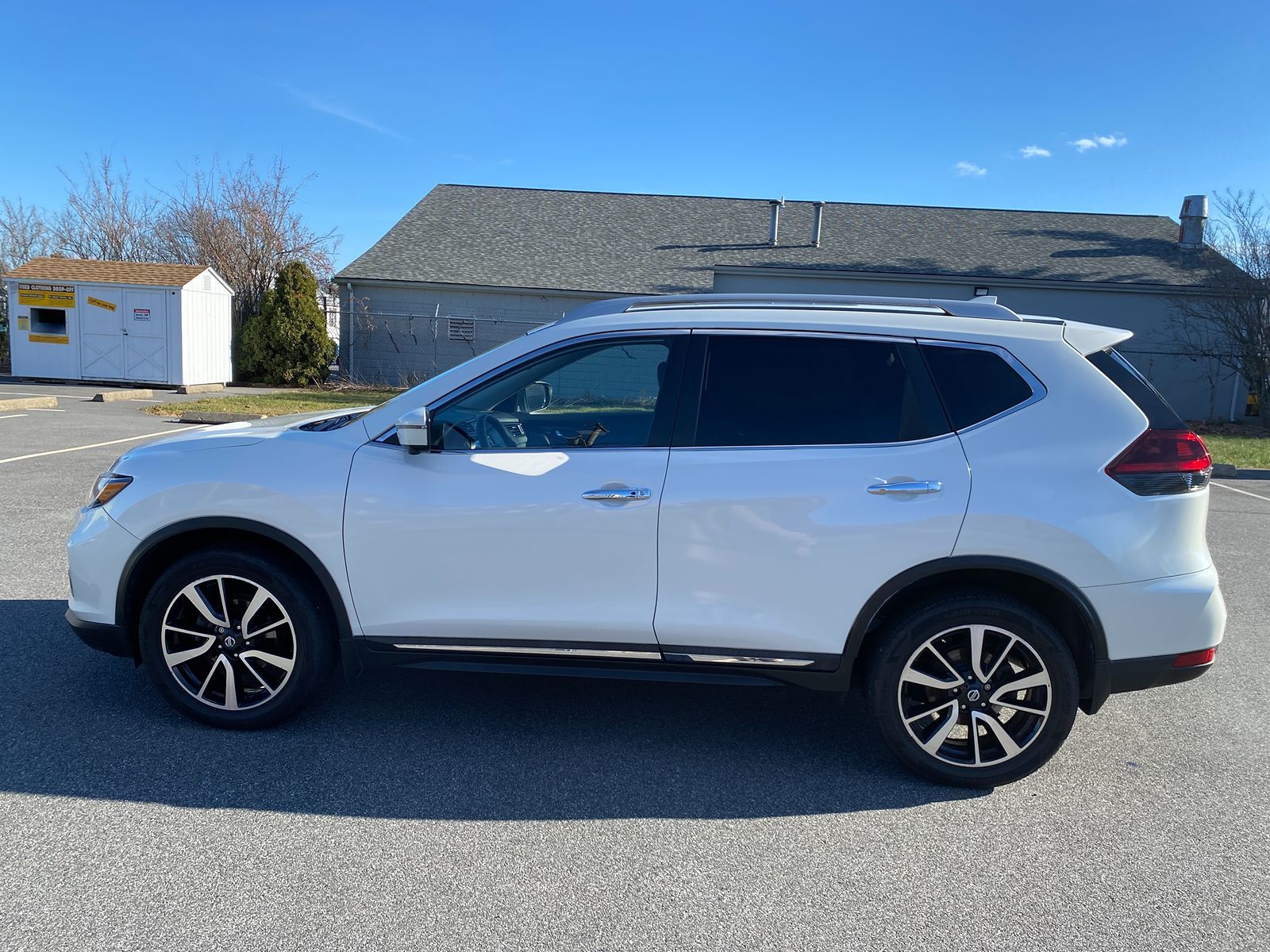 2019 Nissan Rogue SL 9