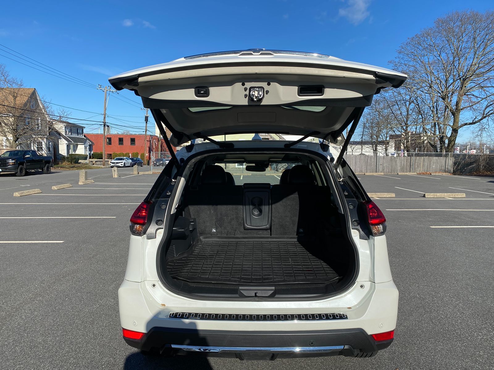 2019 Nissan Rogue SL 27