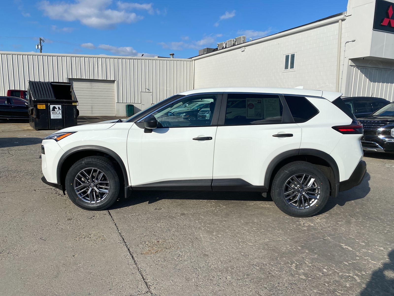 2021 Nissan Rogue S 9