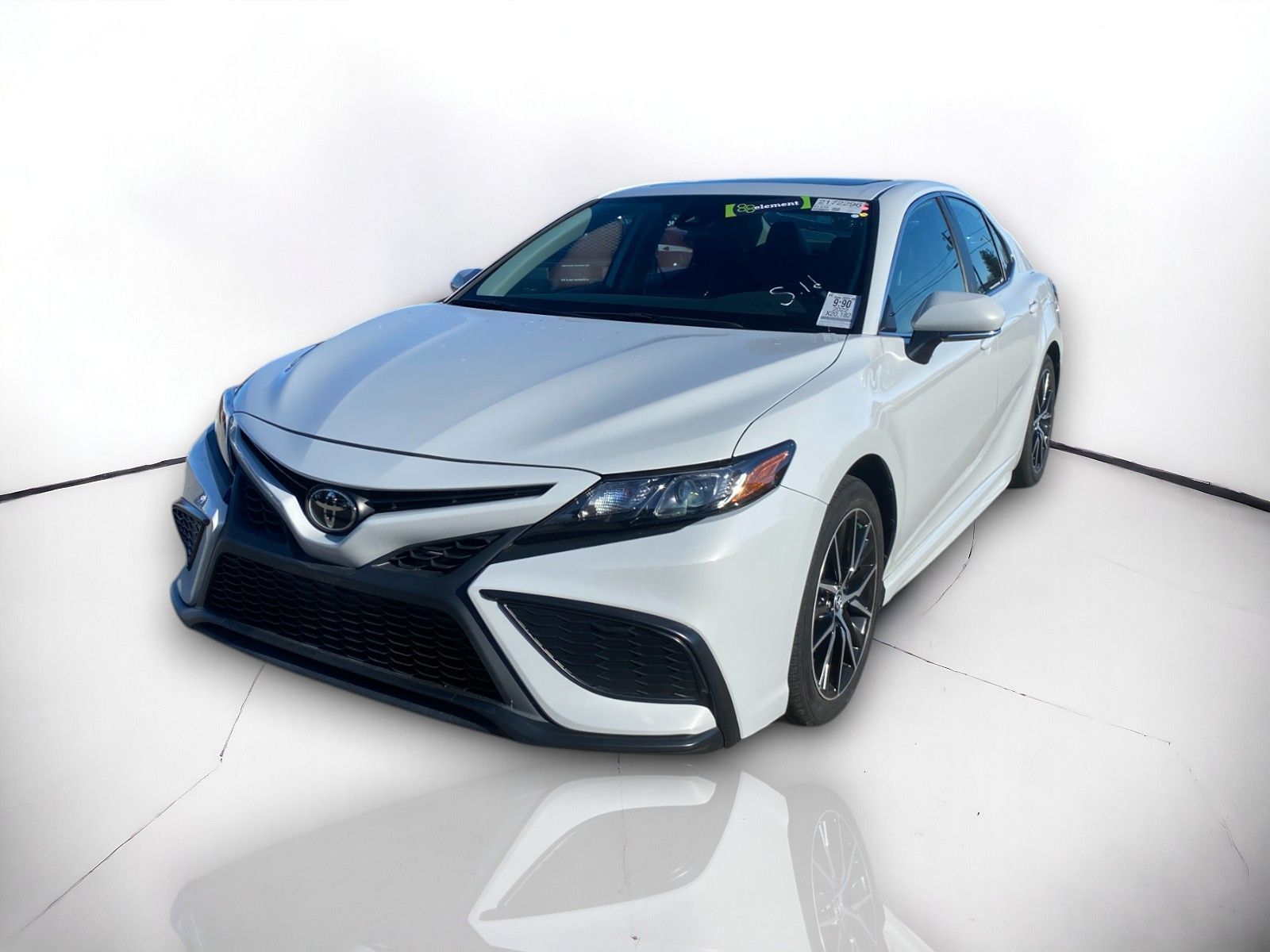 2022 Toyota Camry SE 2