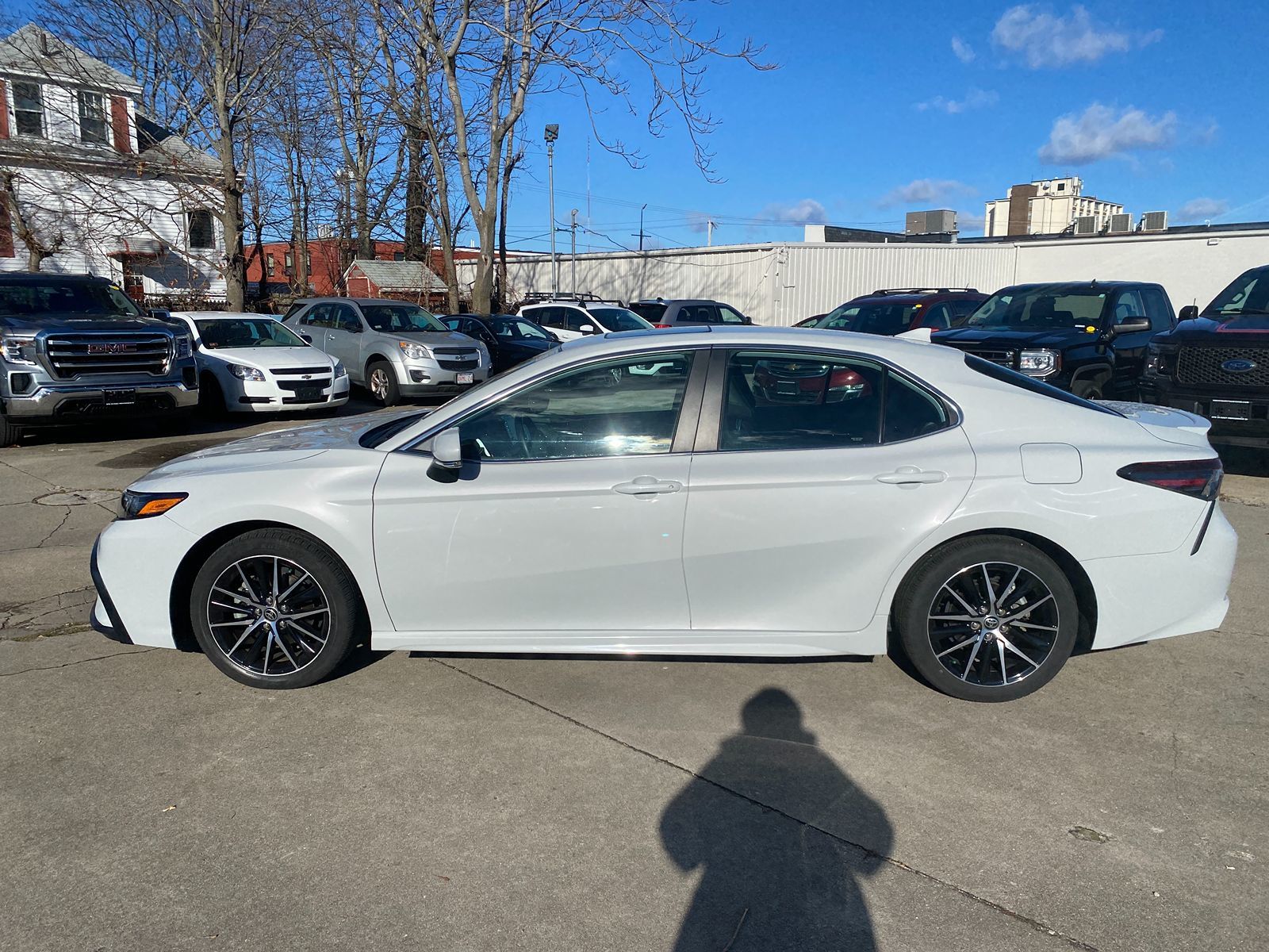 2022 Toyota Camry SE 9