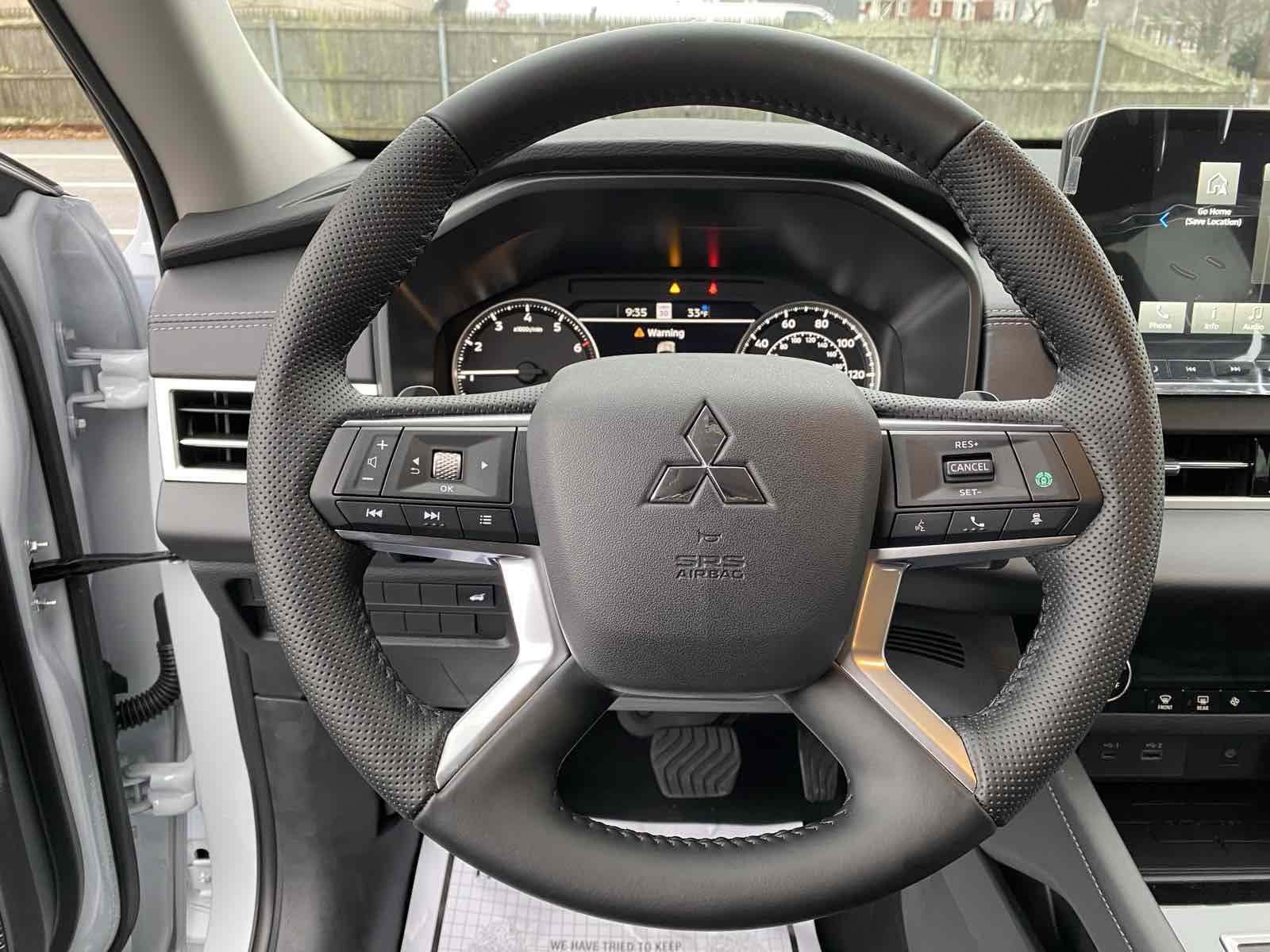 2024 Mitsubishi Outlander SE 12