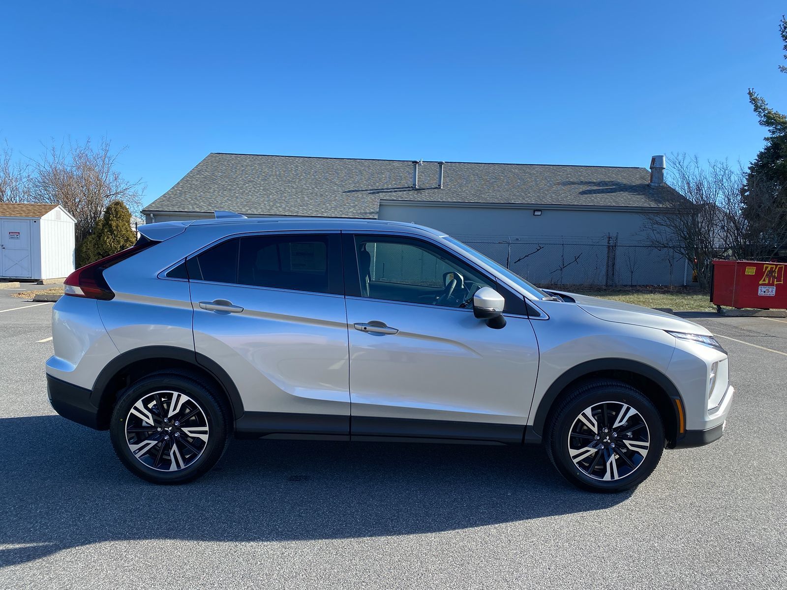 2025 Mitsubishi Eclipse Cross SE photo 4
