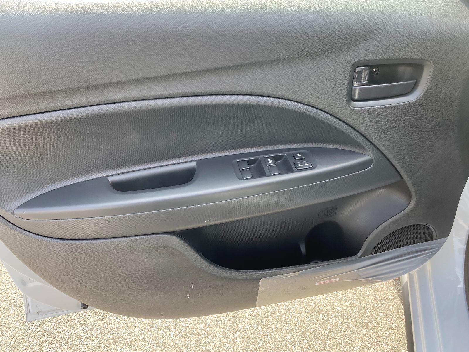 2024 Mitsubishi Mirage G4 LE photo 9