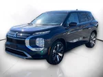 2025 Mitsubishi Outlander SE photo 2
