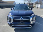 2025 Mitsubishi Outlander SE photo 3