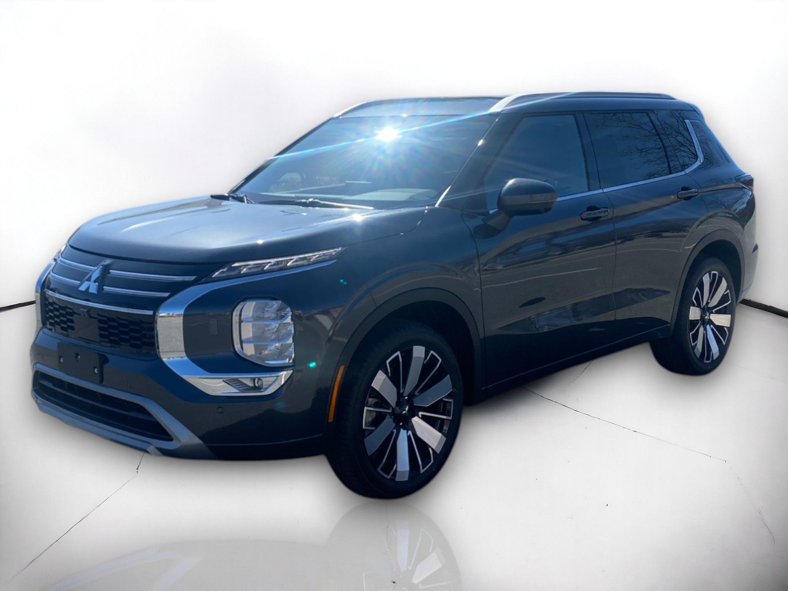 2025 Mitsubishi Outlander SEL photo 2