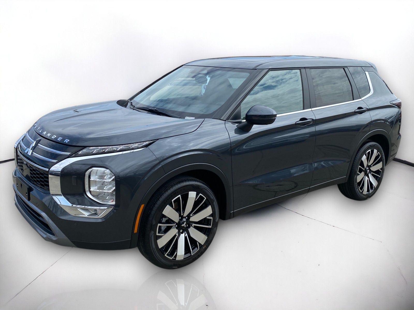 2025 Mitsubishi Outlander SE S-AWC photo 2
