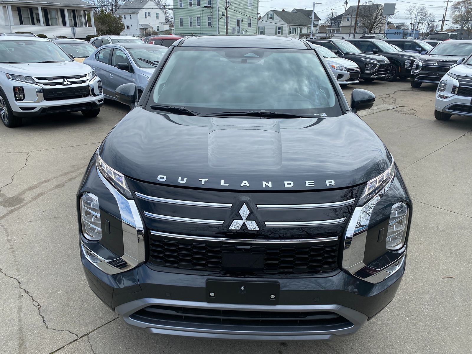 2025 Mitsubishi Outlander SE S-AWC photo 3
