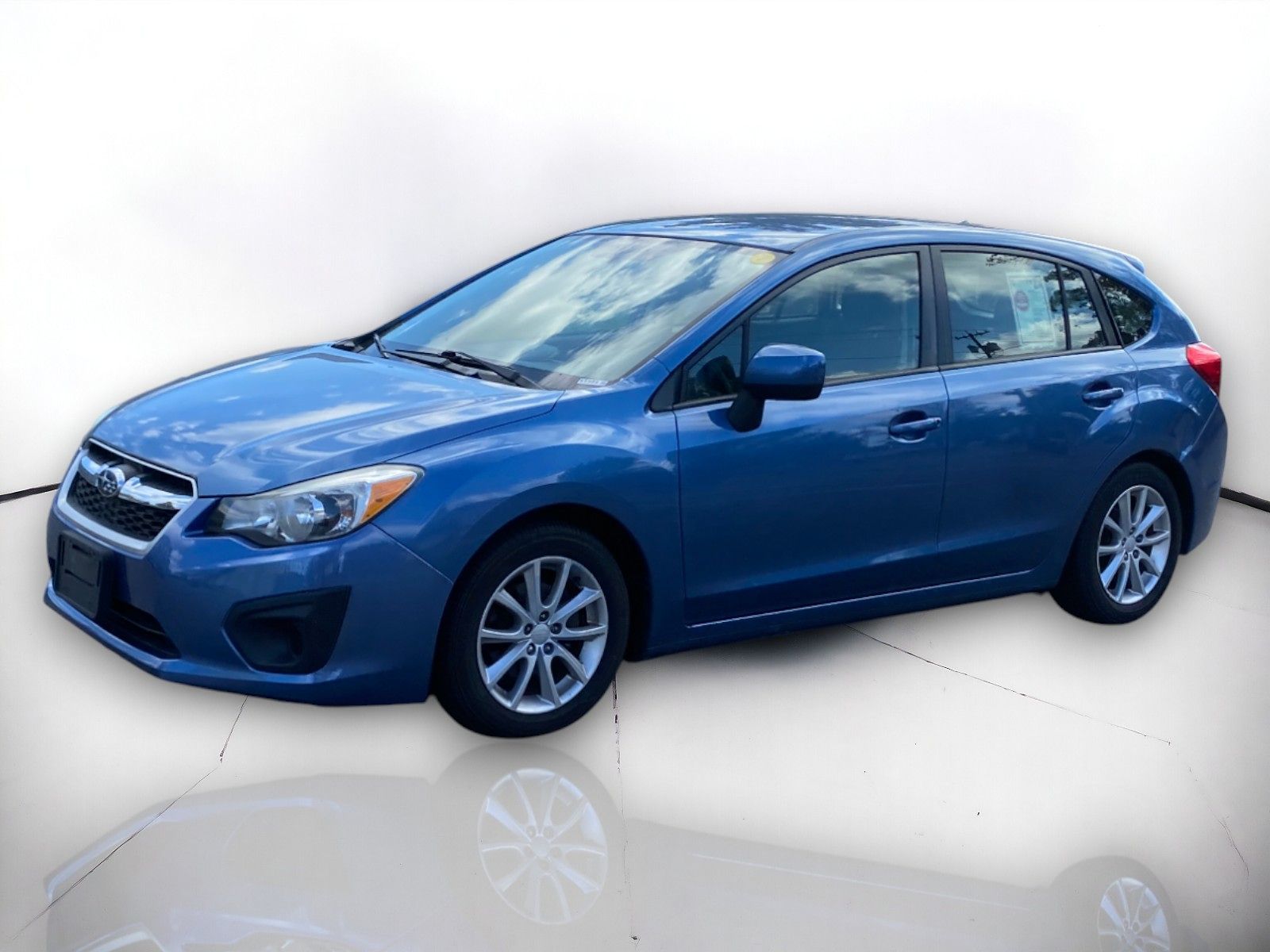 2014 Subaru Impreza 2.0i Premium photo 2