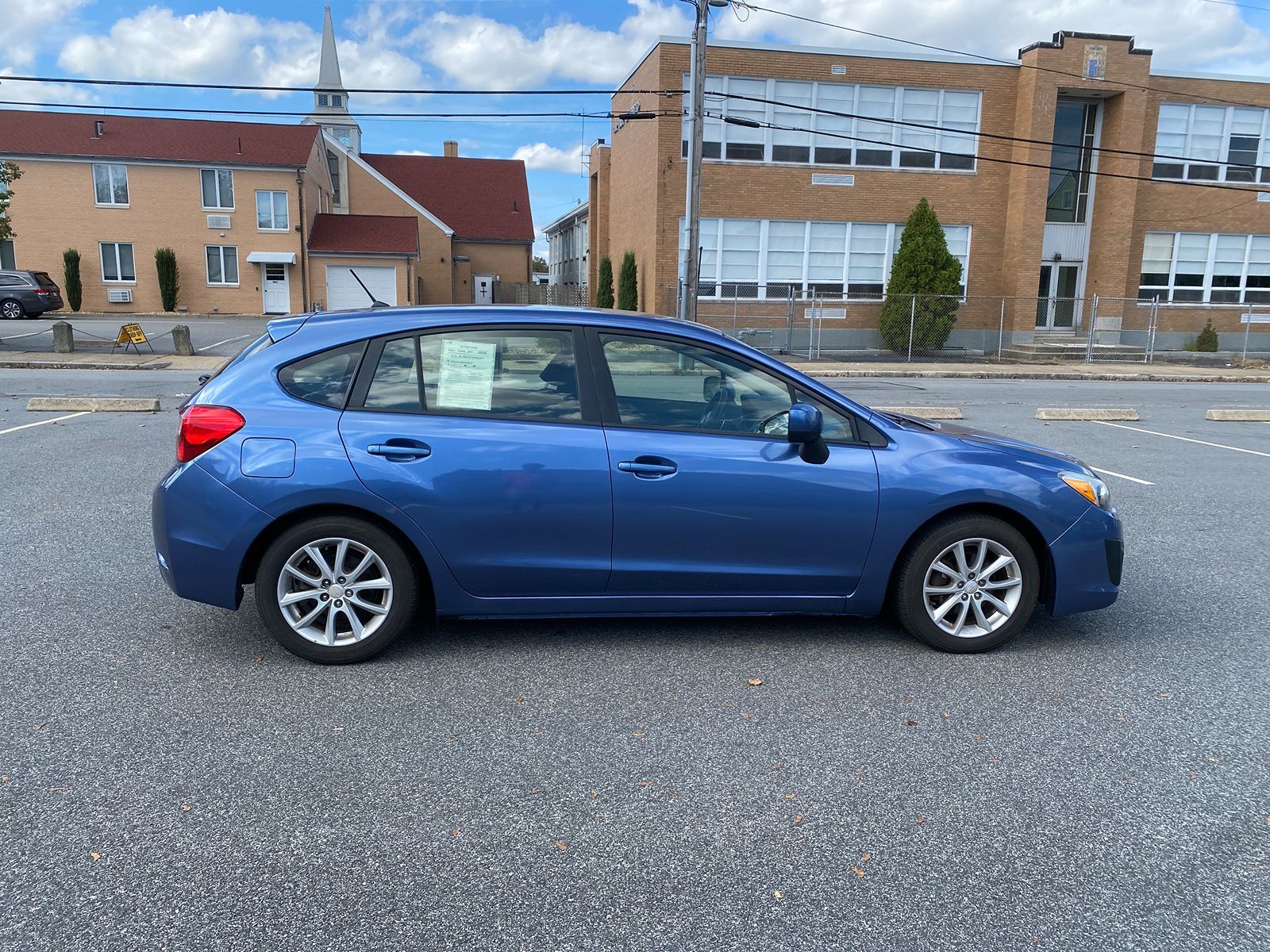 2014 Subaru Impreza 2.0i Premium photo 4