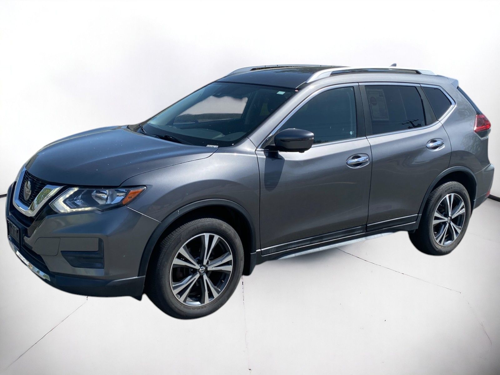 2019 Nissan Rogue SV photo 2