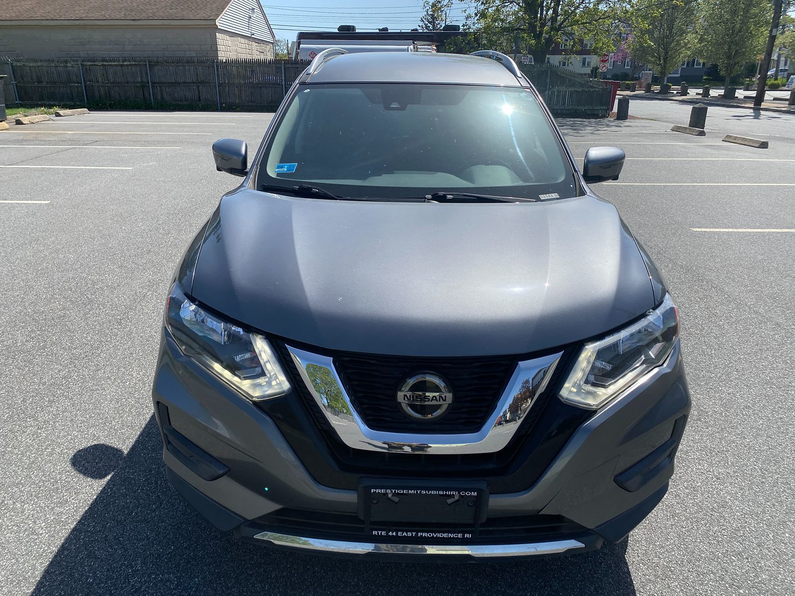 2019 Nissan Rogue SV photo 3