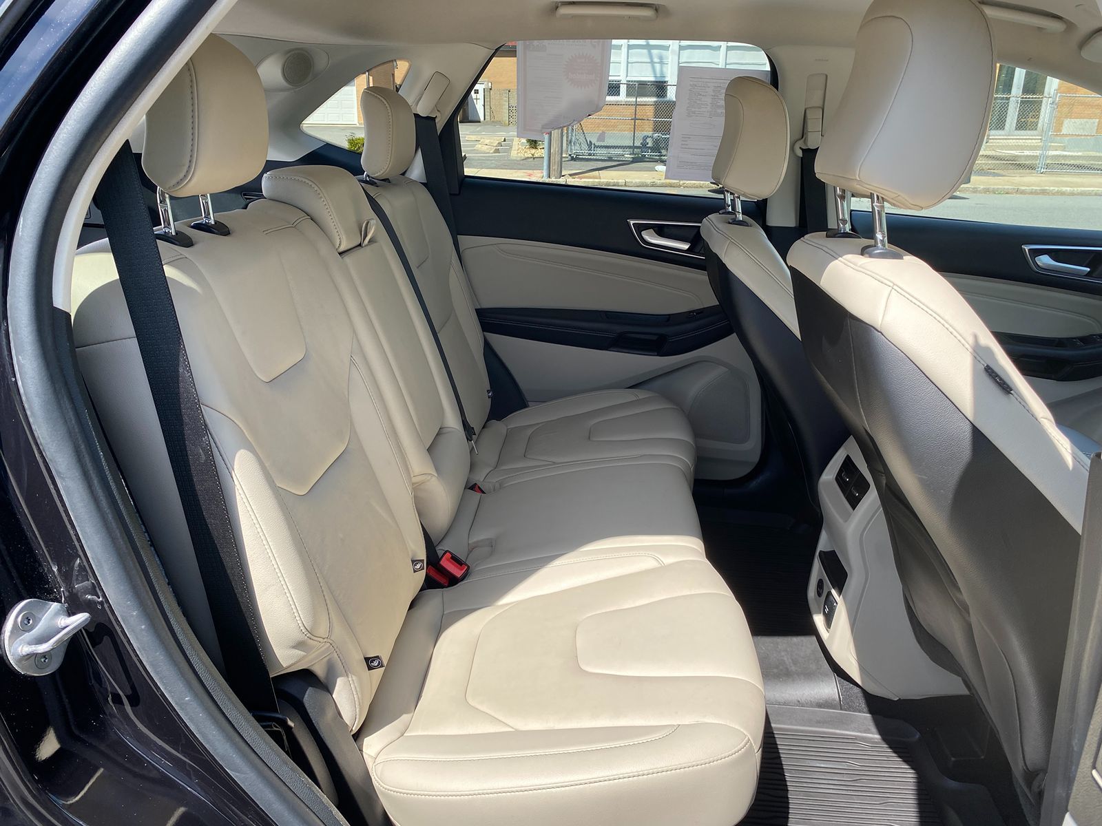 2021 Ford Edge Titanium - Photo 26