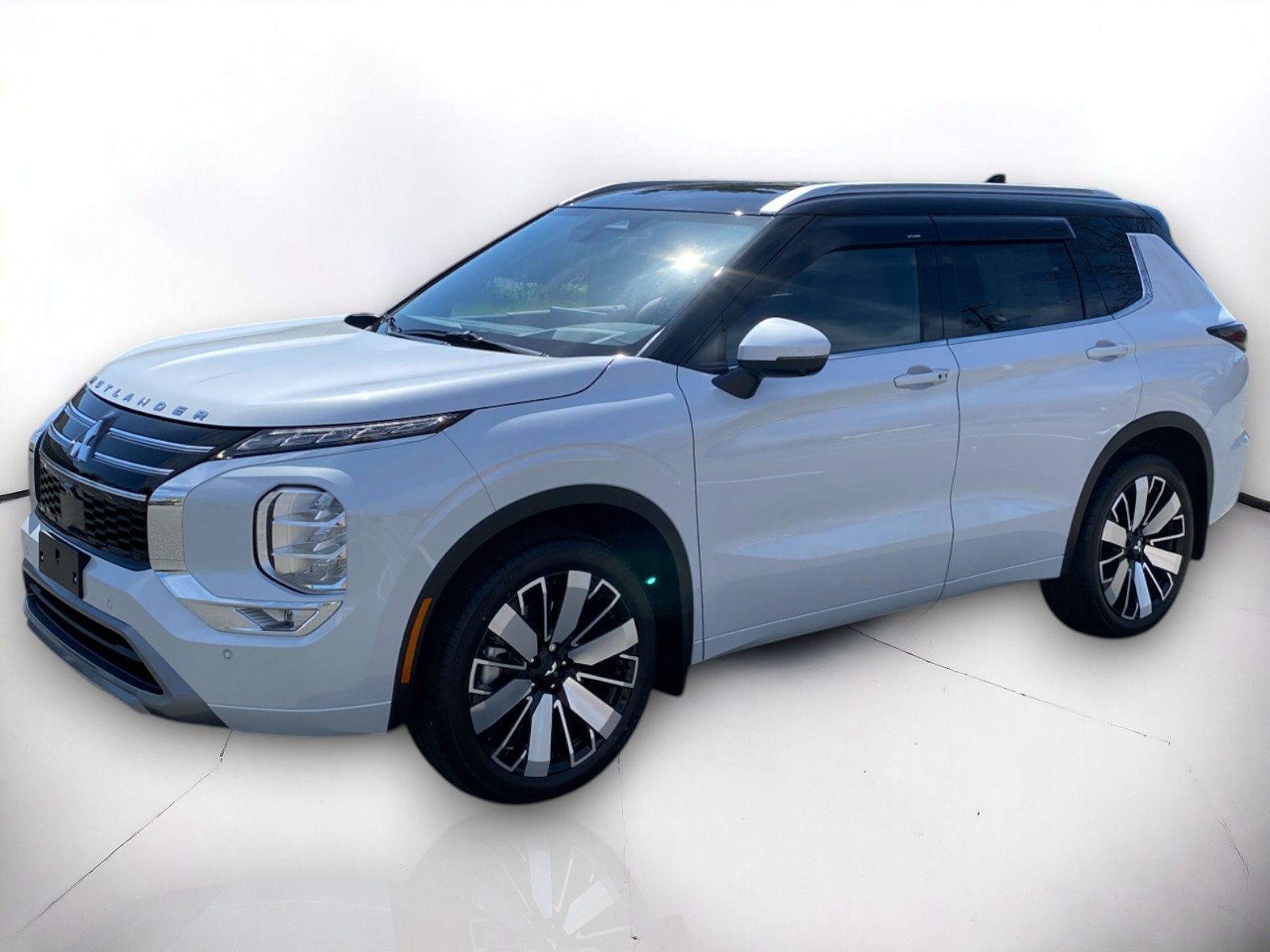 2025 Mitsubishi Outlander SEL photo 2