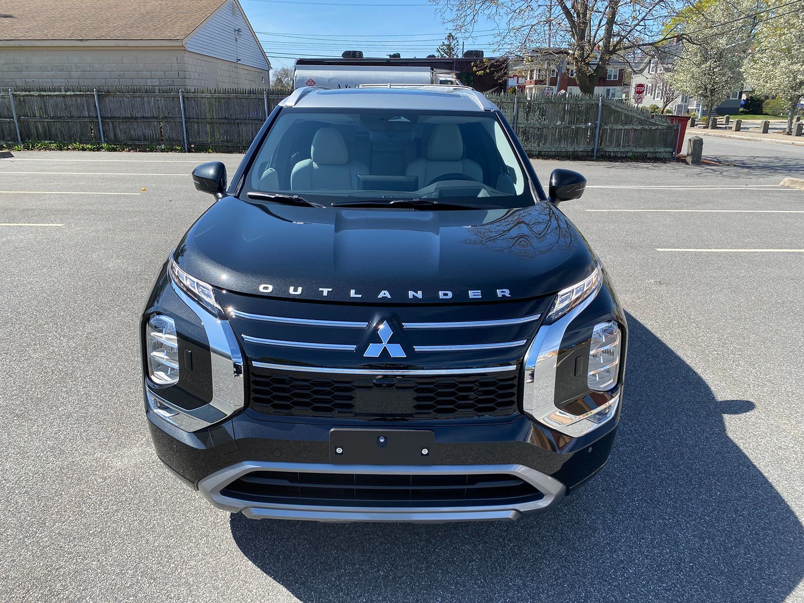 2025 Mitsubishi Outlander Platinum photo 3