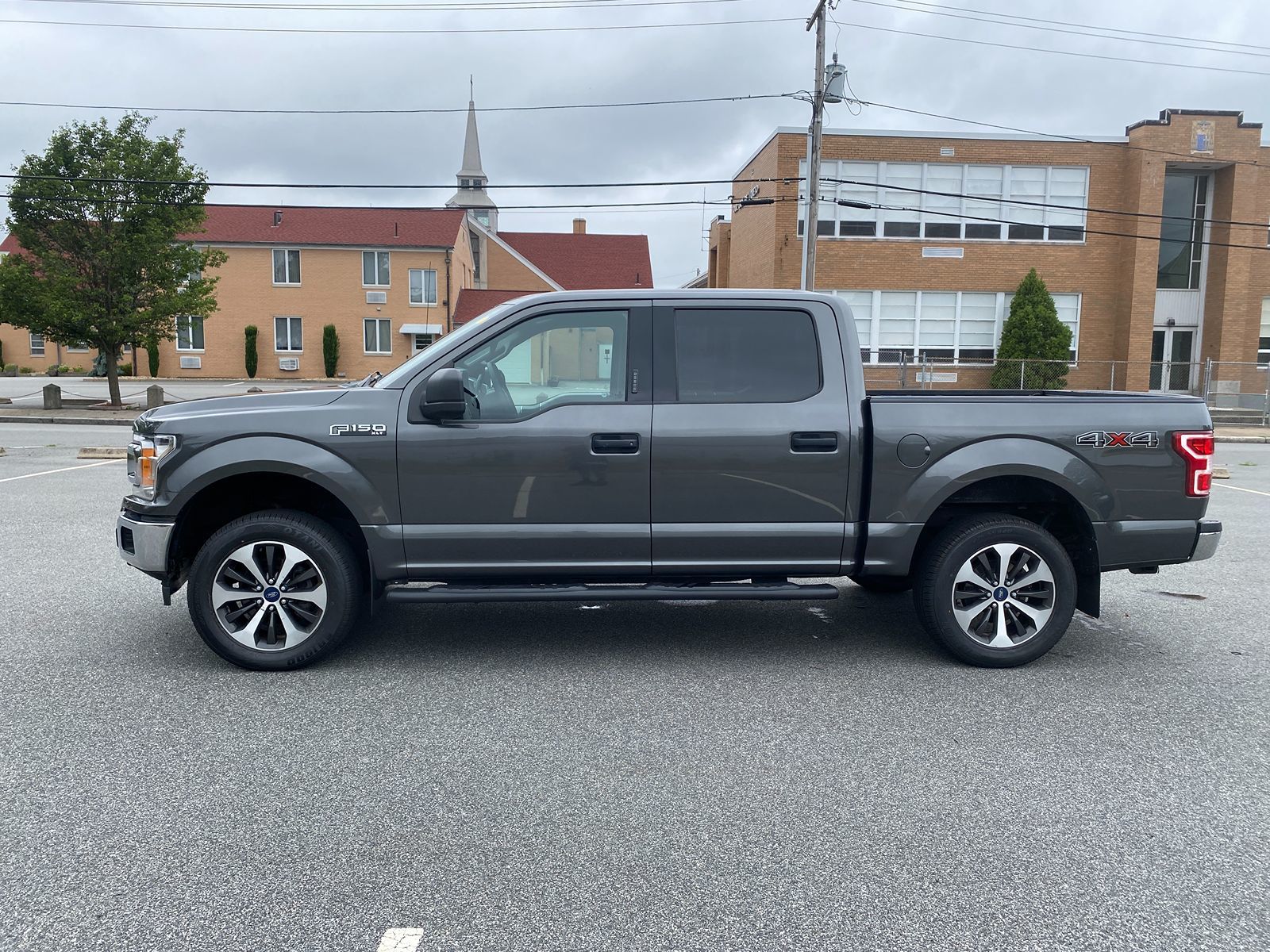 2020 Ford F-150 XLT photo 8