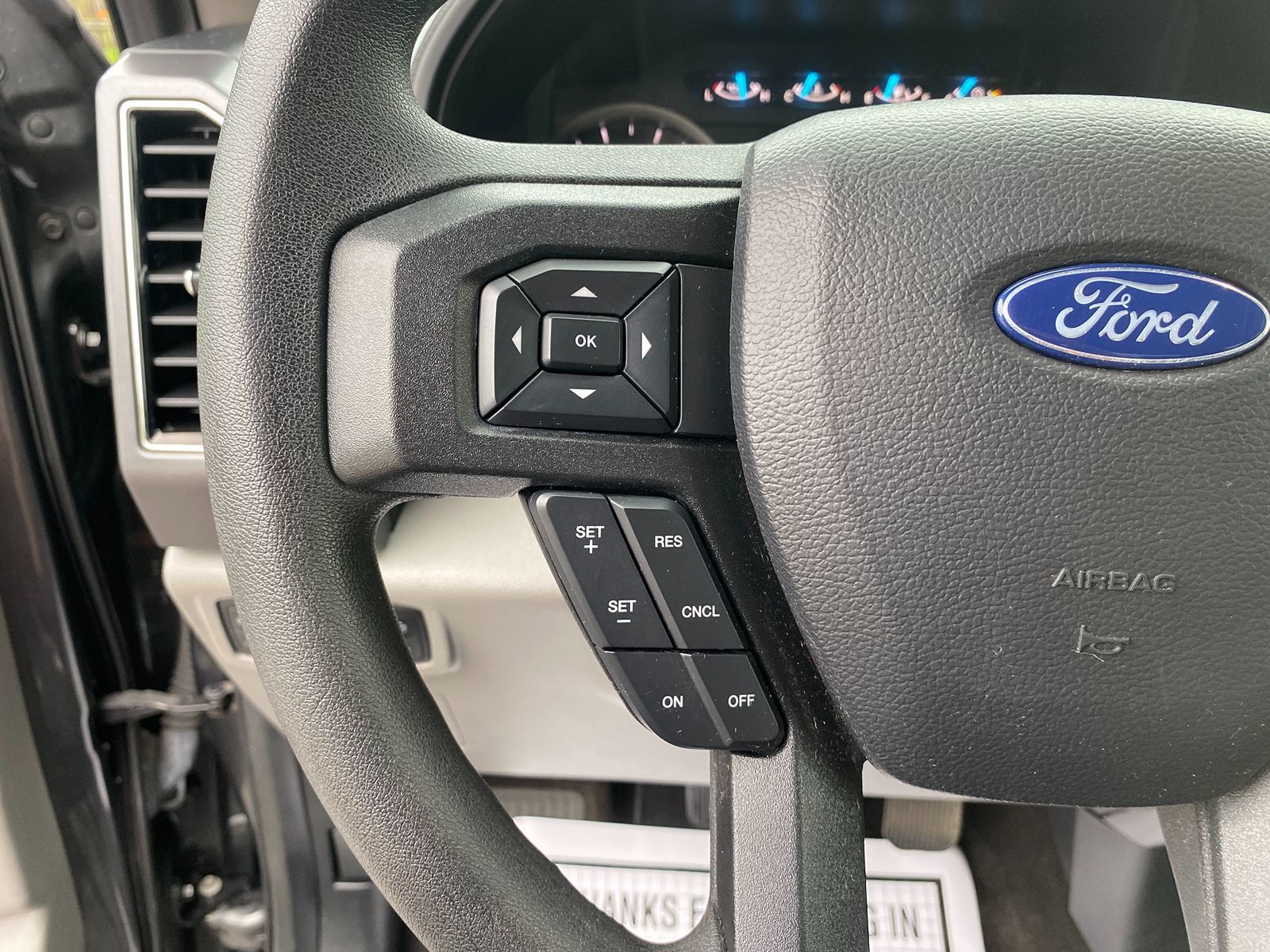 2020 Ford F-150 XLT photo 13