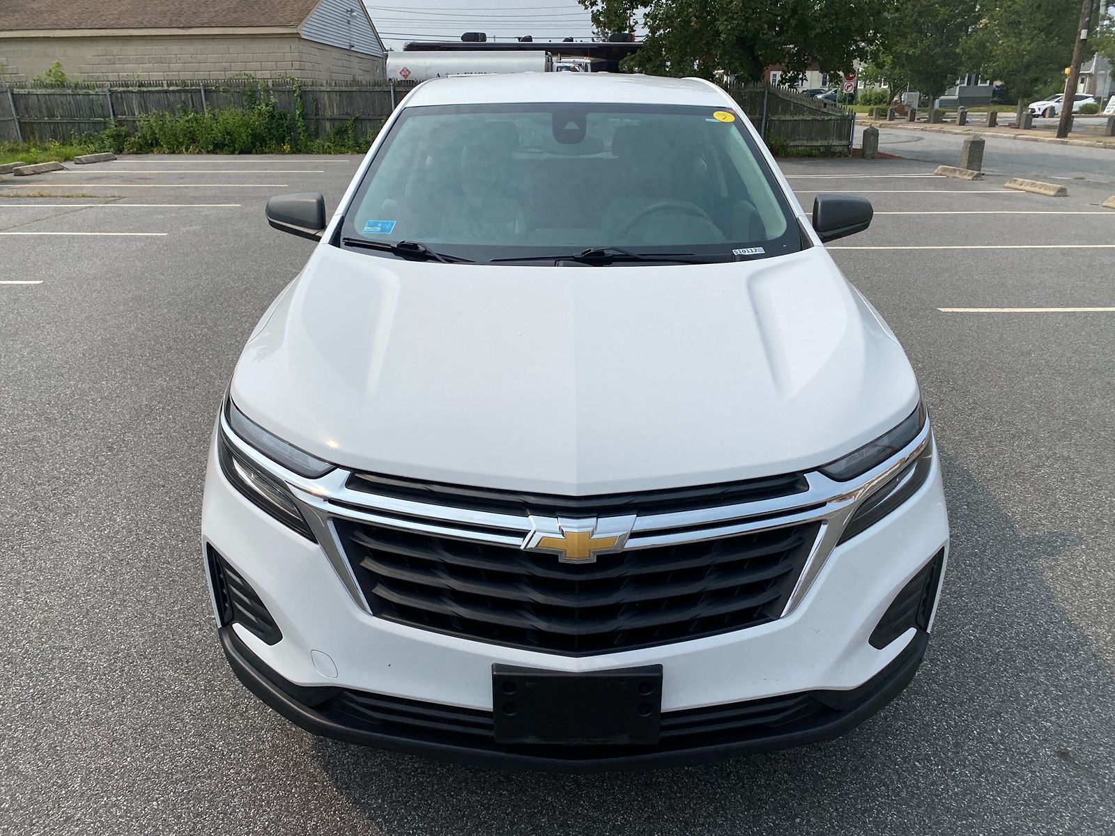 2022 Chevrolet Equinox LS photo 3