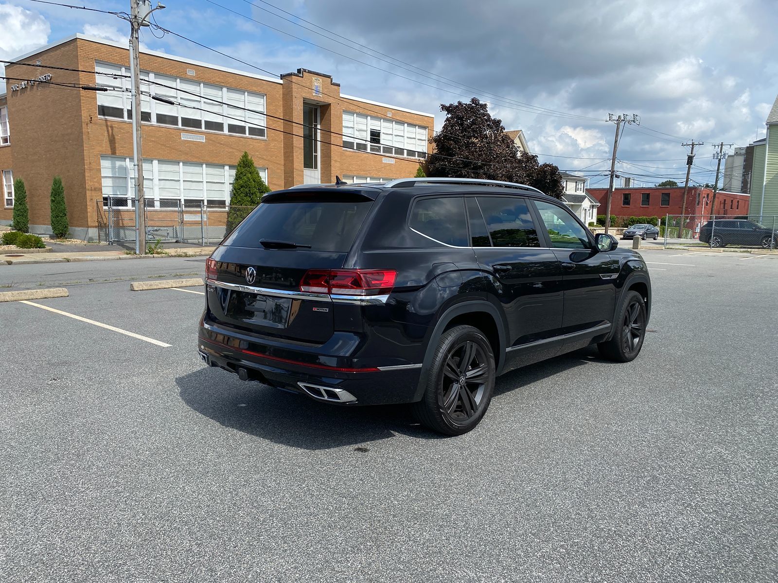 2022 Volkswagen Atlas V6 SEL R-Line photo 3