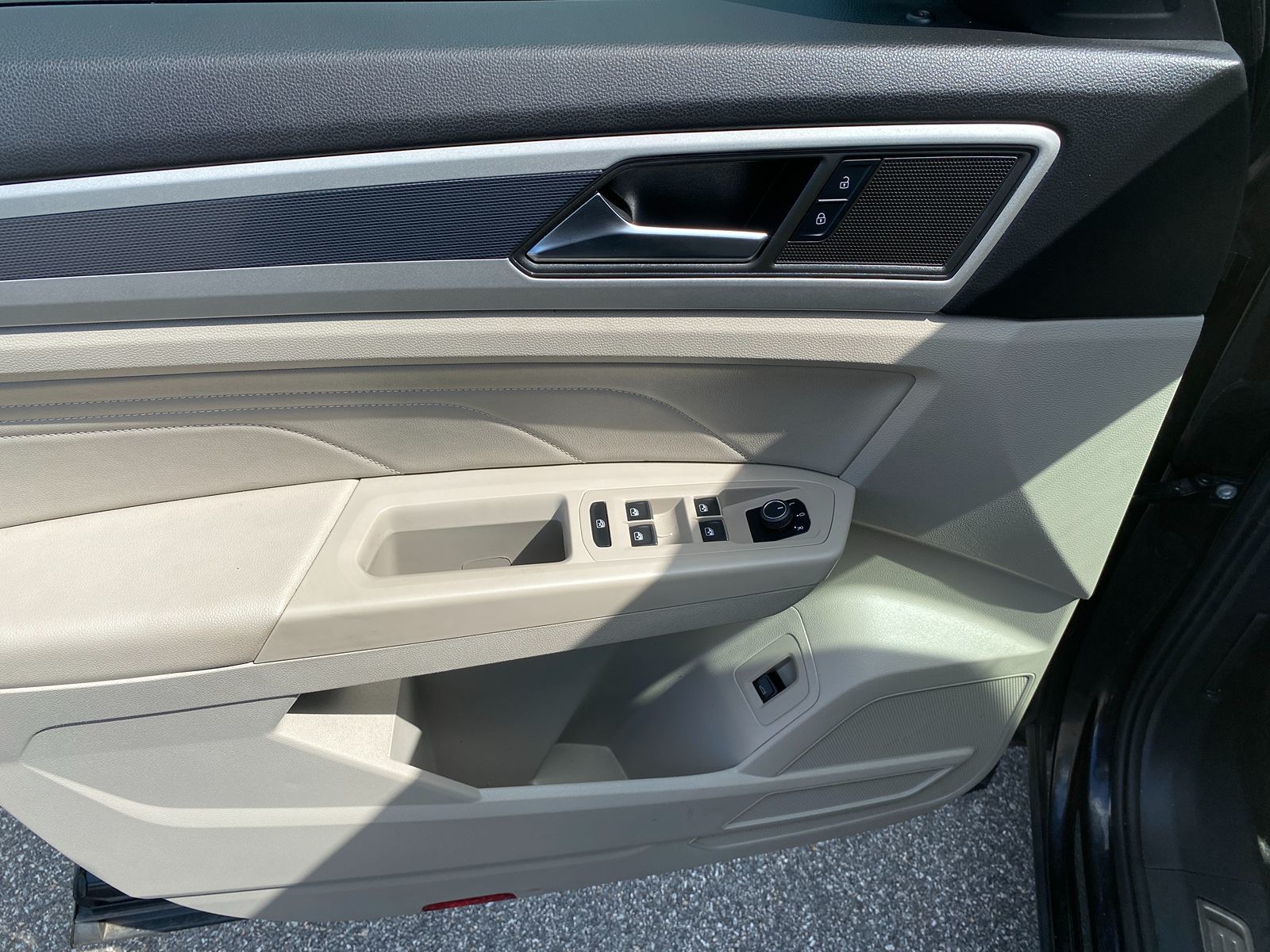 2022 Volkswagen Atlas V6 SEL R-Line photo 8
