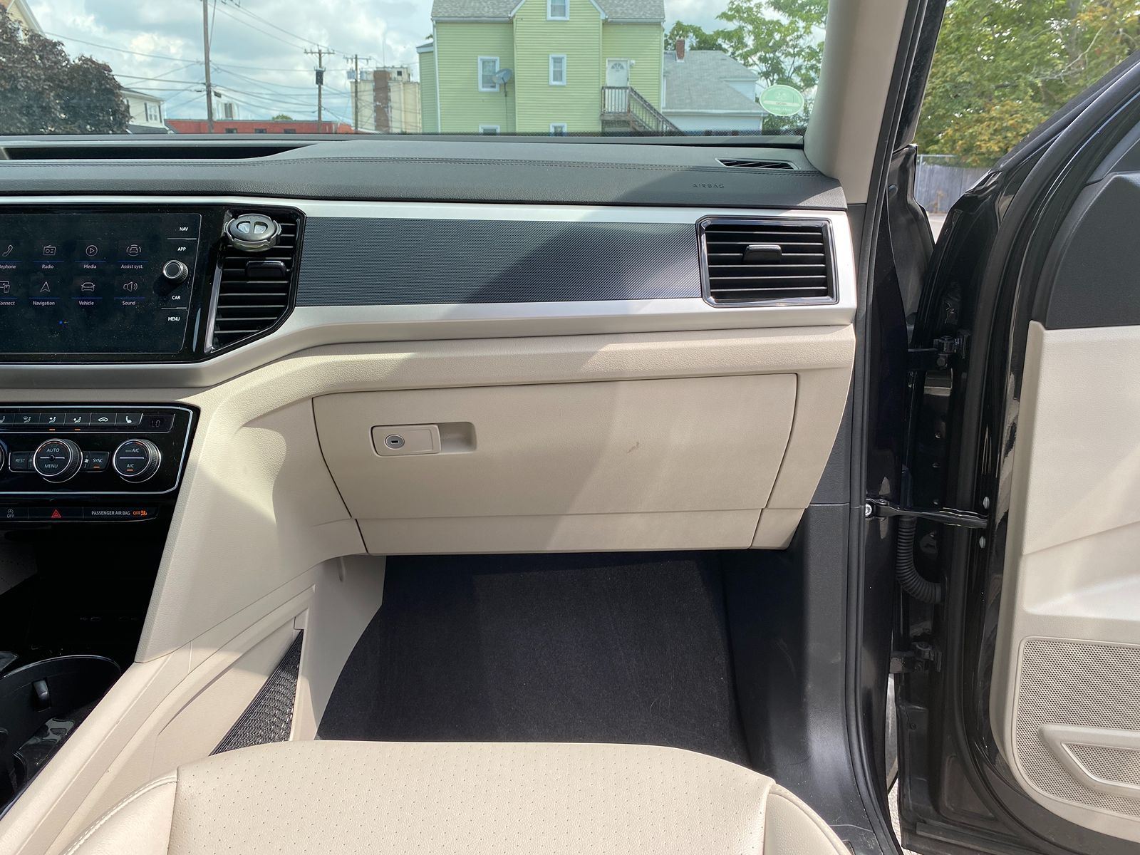 2022 Volkswagen Atlas V6 SEL R-Line photo 23