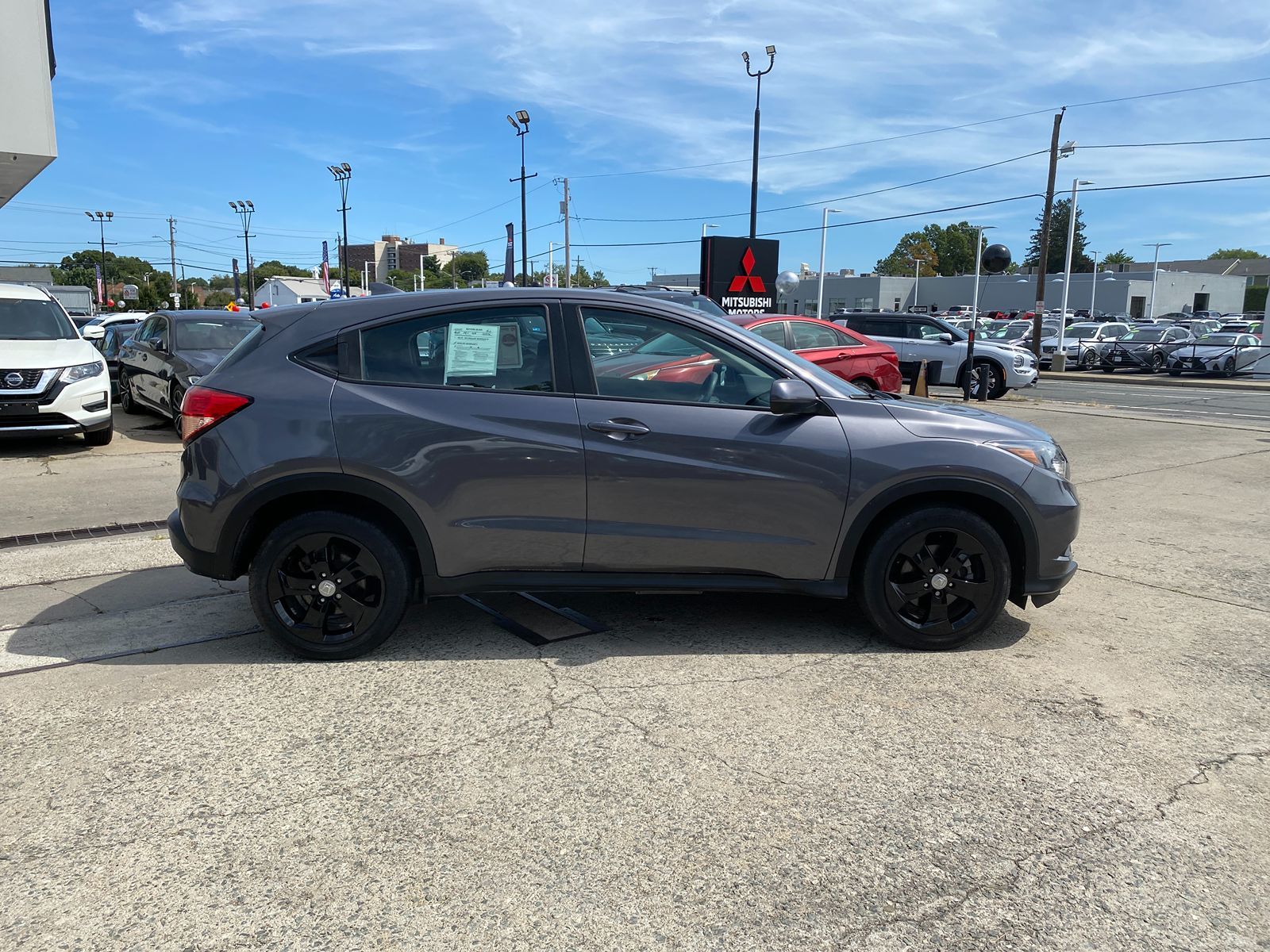 2018 Honda HR-V LX photo 4